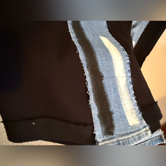 Stylish Blue Jeans and Black Women's Skirt - Picture 4 of 7